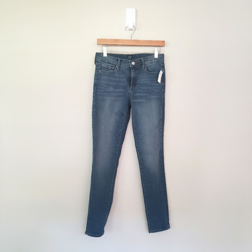NWT Gap True Skinny Jeans - Size 27